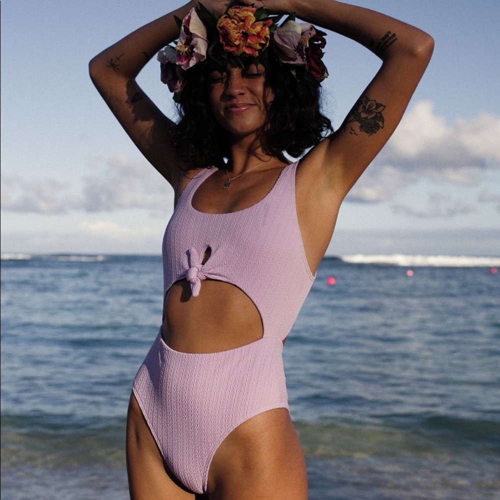 Billabongwomens purple one piece